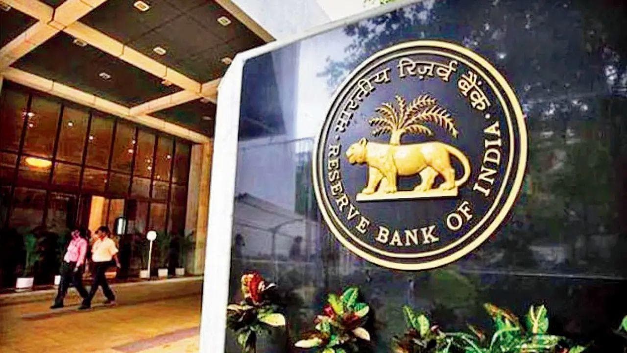Economists: RBI may hold rates, tweak policy stance